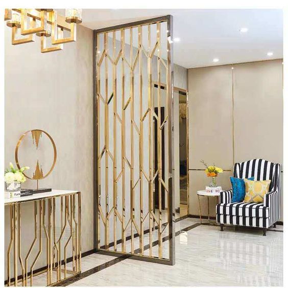 طراحی پارتیشن مدرن فلزی طلایی برای اتاق نشیمن و سالن غذاخوری