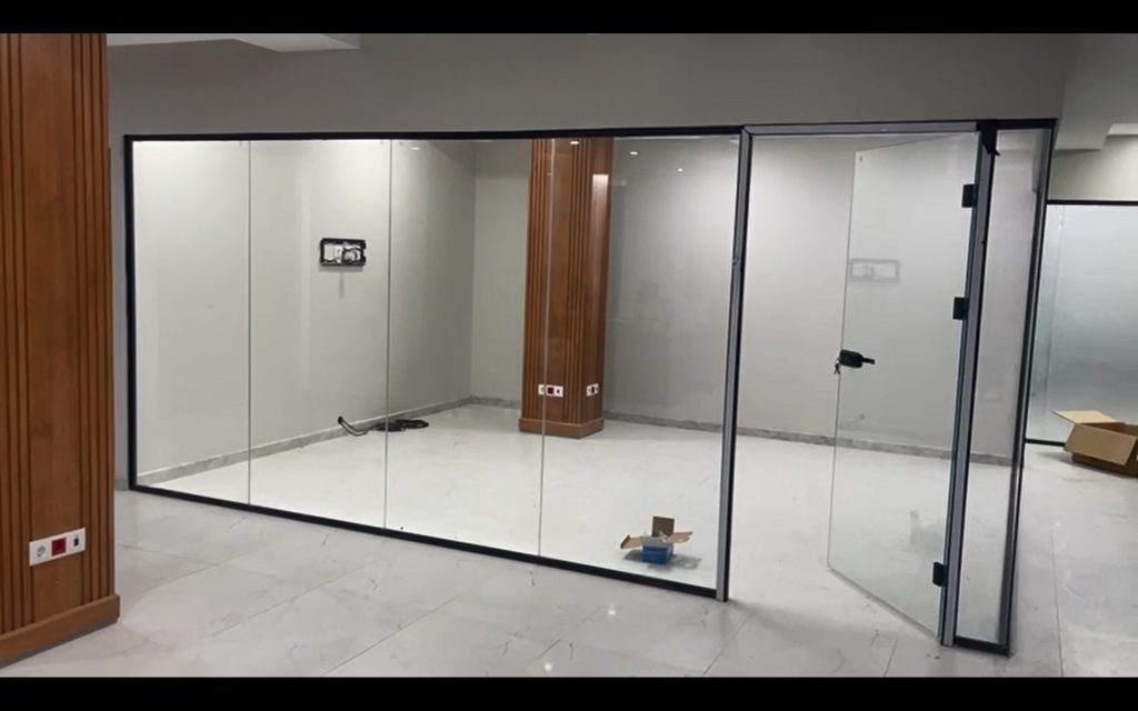 پارتیشن شیشه ای اداری